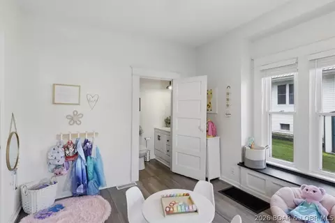 Entry Way - 209 N Maple St, Eldon, MO 65026 photo 6 of 6