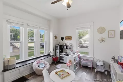 Entry Way - 209 N Maple St, Eldon, MO 65026 photo 4 of 6