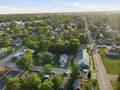 View/Area - 209 N Maple St, Eldon, MO 65026 photo 1 of 3