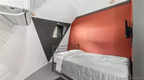 Bedroom - 34329 Ivy Bend Rd, Stover, MO 65078 photo 3 of 3