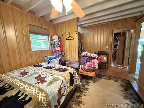 Bedroom - 31456 Greenberg Dr, Edwards, MO 65326 photo 4 of 4