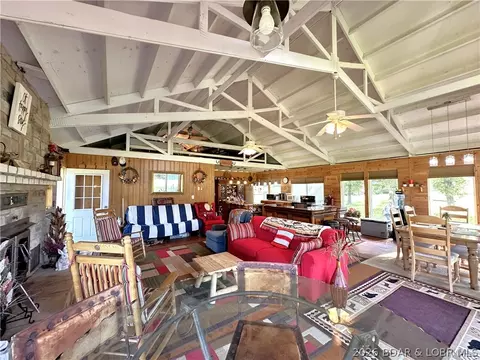 Living - 31456 Greenberg Dr, Edwards, MO 65326 photo 2 of 4