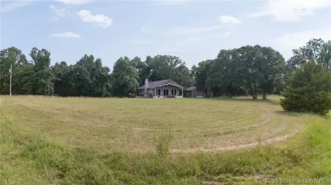 Exterior - 31456 Greenberg Dr, Edwards, MO 65326 photo 2 of 4