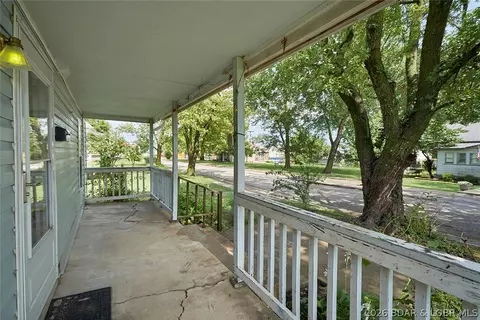 Exterior - 431 E 3rd St, Eldon, MO 65026 photo 9 of 10