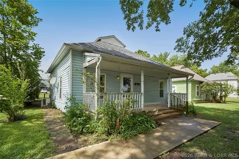 Exterior - 431 E 3rd St, Eldon, MO 65026 photo 7 of 10