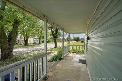 Exterior - 431 E 3rd St, Eldon, MO 65026 photo 10 of 10