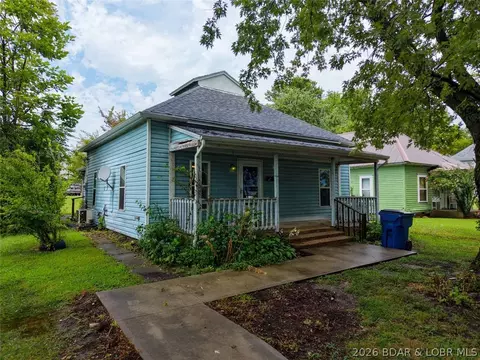 Exterior - 431 E 3rd St, Eldon, MO 65026 photo 2 of 10