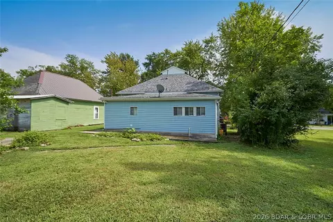 Exterior - 431 E 3rd St, Eldon, MO 65026 photo 4 of 10