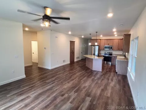 Living - 604 Monroe St, Versailles, MO 65084 photo 2 of 5