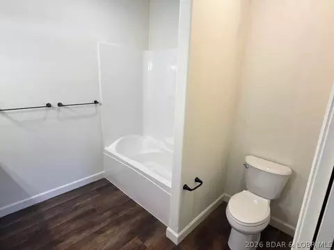 Bath - 604 Monroe St, Versailles, MO 65084 photo 2 of 3