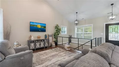 Entry Way - 1972 Arrowridge Dr, Roach, MO 65787 photo 2 of 3