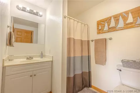 Bath - 81 Poco Risco Ct, Roach, MO 65787 photo 2 of 2