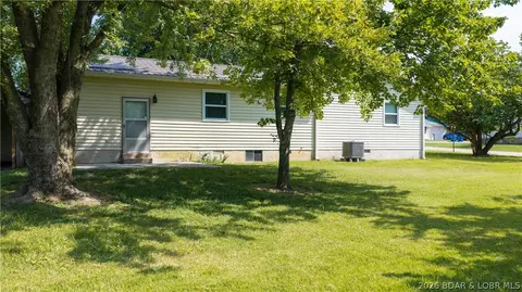 Exterior - 602 W 6th St, Eldon, MO 65026 photo 3 of 4