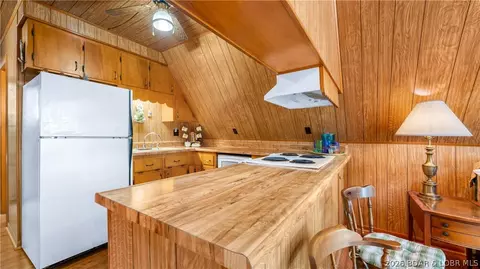 Kitchen - 32031 Aurora Rd, Stover, MO 65078 photo 2 of 3