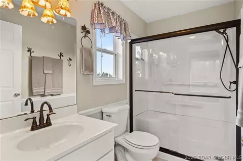 Bath - 1229 Pinewood Dr, Osage Beach, MO 65065 photo 2 of 4