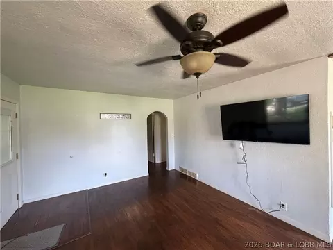 203 S Ross, Versailles, MO 65084 photo 4