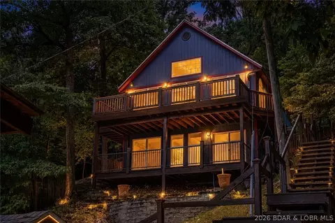 1672 Cherokee Rd, Lake Ozark, MO 65049
