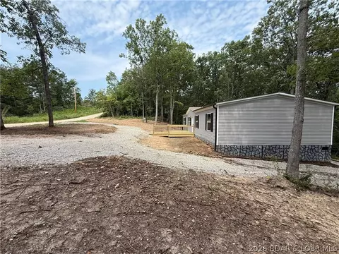 Exterior - 11188 Forest Dr, Versailles, MO 65084 photo 4 of 6