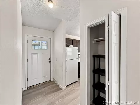 Entry Way - 964 Murphy Rd, Osage Beach, MO 65065 photo 2 of 7