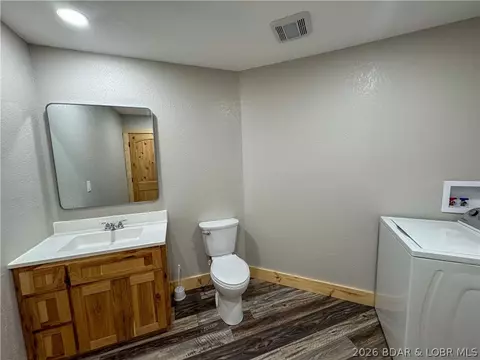 Bath - 19655 Inlet Rd, Versailles, MO 65084 photo 4 of 8