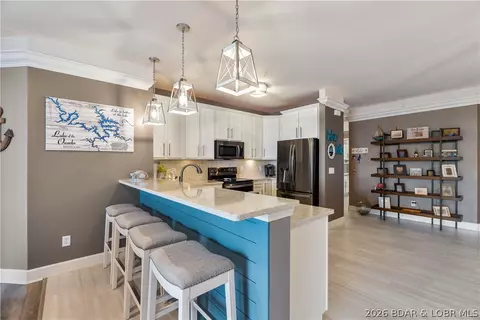 Kitchen - 100 Trinity Pointe Dr #3S, Camdenton, MO 65020 photo 4 of 5