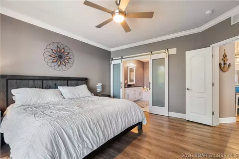 Bedroom - 100 Trinity Pointe Dr #3S, Camdenton, MO 65020 photo 3 of 8