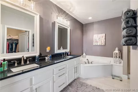 Bath - 100 Trinity Pointe Dr #3S, Camdenton, MO 65020 photo 1 of 4