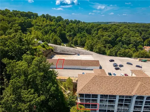 Exterior - 100 Trinity Pointe Dr #3S, Camdenton, MO 65020 photo 17 of 24