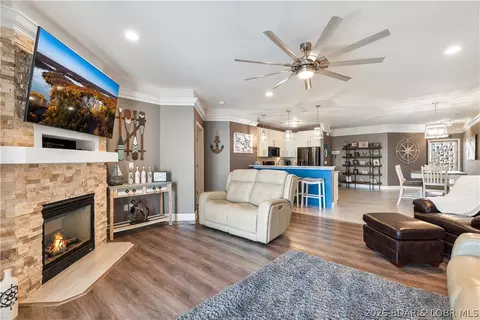 Living - 100 Trinity Pointe Dr #3S, Camdenton, MO 65020 photo 5 of 6