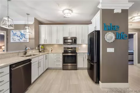 Kitchen - 100 Trinity Pointe Dr #3S, Camdenton, MO 65020 photo 2 of 5