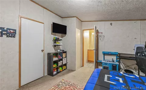 Bedroom - 7 Arapaho Ln, Eldon, MO 65026 photo 1 of 4