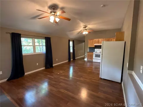 Living - 607 Bagnell Main St, Eldon, MO 65026 photo 5 of 7