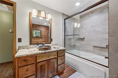 Bath - 607 Bagnell Main St, Eldon, MO 65026 photo 3 of 5