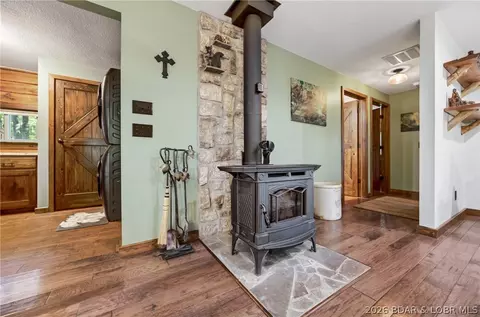 Entry Way - 607 Bagnell Main St, Eldon, MO 65026 photo 3 of 3