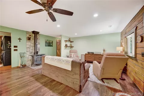 Living - 607 Bagnell Main St, Eldon, MO 65026 photo 3 of 7