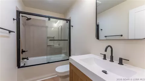 Bath - 5 Hallie Dr, Kaiser, MO 65047 photo 3 of 3