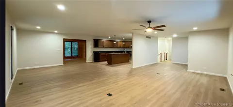 Living - 5 Hallie Dr, Kaiser, MO 65047 photo 4 of 7