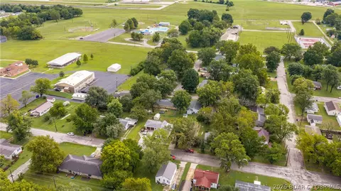 View/Area - 406 Mill St, Eldon, MO 65026 photo 3 of 9