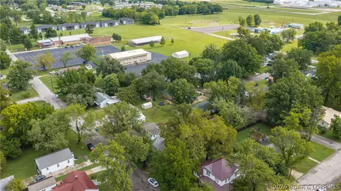 View/Area - 406 Mill St, Eldon, MO 65026 photo 7 of 9