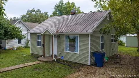 Exterior - 406 Mill St, Eldon, MO 65026 photo 2 of 7