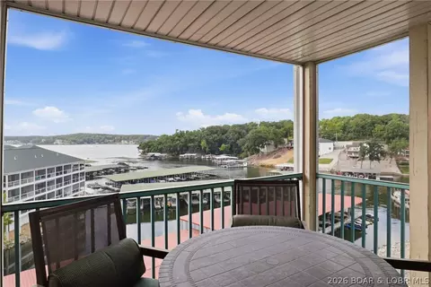 315 Highland Shores Dr #4F, Lake Ozark, MO 65049