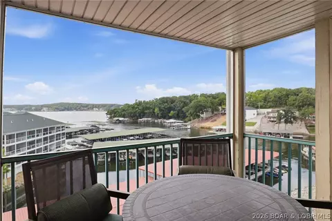 315 Highland Shores Dr #4F, Lake Ozark, MO 65049