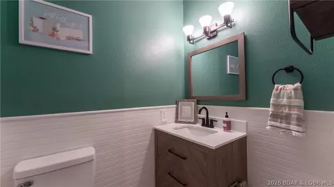 Bath - 1114 Oak Rd, Osage Beach, MO 65065 photo 1 of 4