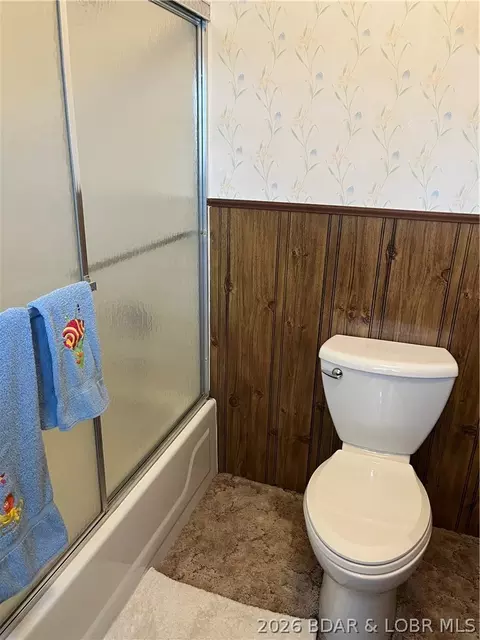 Bath - 930 Cedar Ridge Cir, Roach, MO 65787 photo 3 of 3