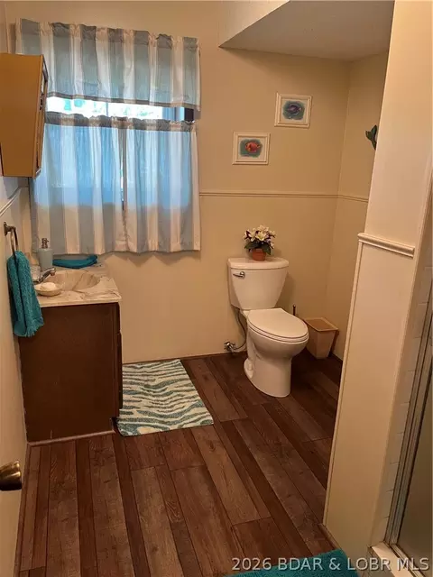 Bath - 930 Cedar Ridge Cir, Roach, MO 65787 photo 1 of 3