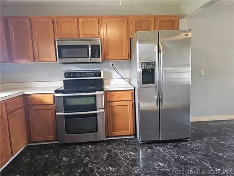Kitchen - 611 Oak St, Eldon, MO 65026 photo 2 of 3