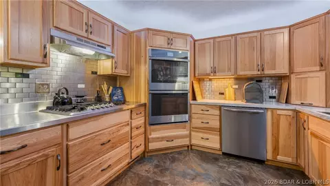 31945 Idle Wild Rd, Gravois Mills, MO 65037