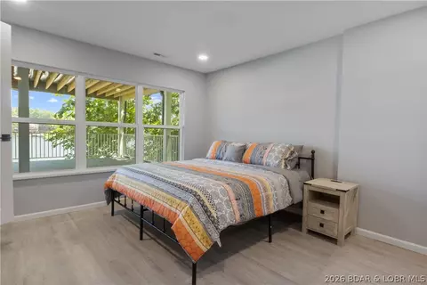 Bedroom - 31020 Viewside Dr, Rocky Mount, MO 65072 photo 7 of 8