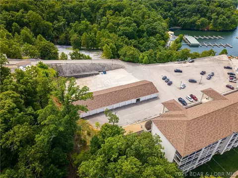 Exterior - 100 Trinity Pointe Dr #3N, Camdenton, MO 65020 photo 15 of 16
