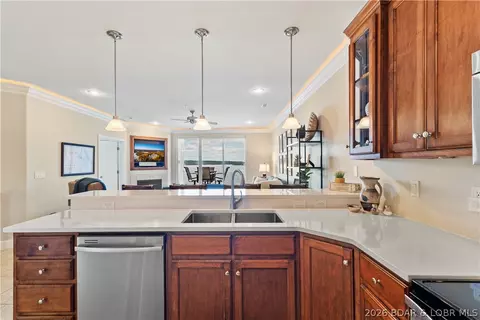Kitchen - 100 Trinity Pointe Dr #3N, Camdenton, MO 65020 photo 3 of 4